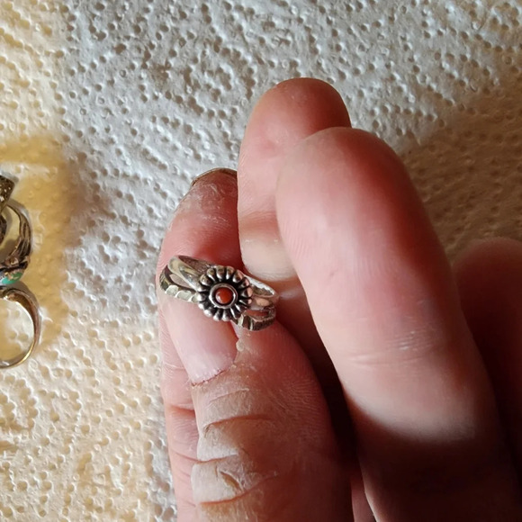 Vintage Sterling silver ring bundle sizes 2-4 - Picture 15 of 16